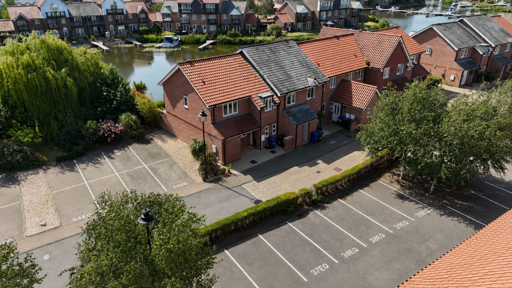Main image of property: Ellisons Quay, Burton Waters, Lincoln