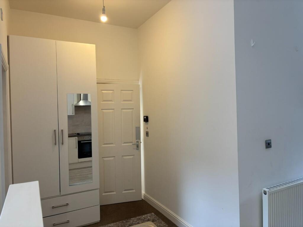 Studio flat for rent