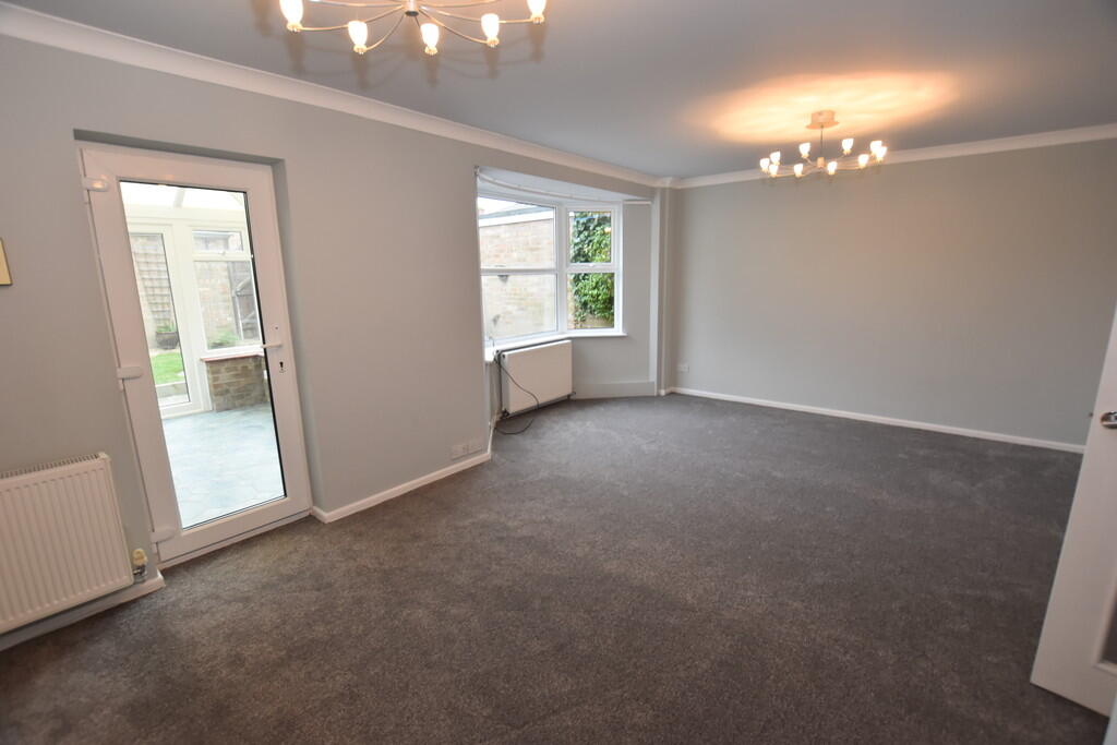 West Lodge Road, Lexden photo 4