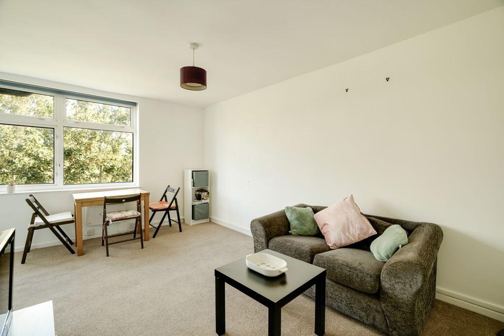 Apartment in Bristol - View 2