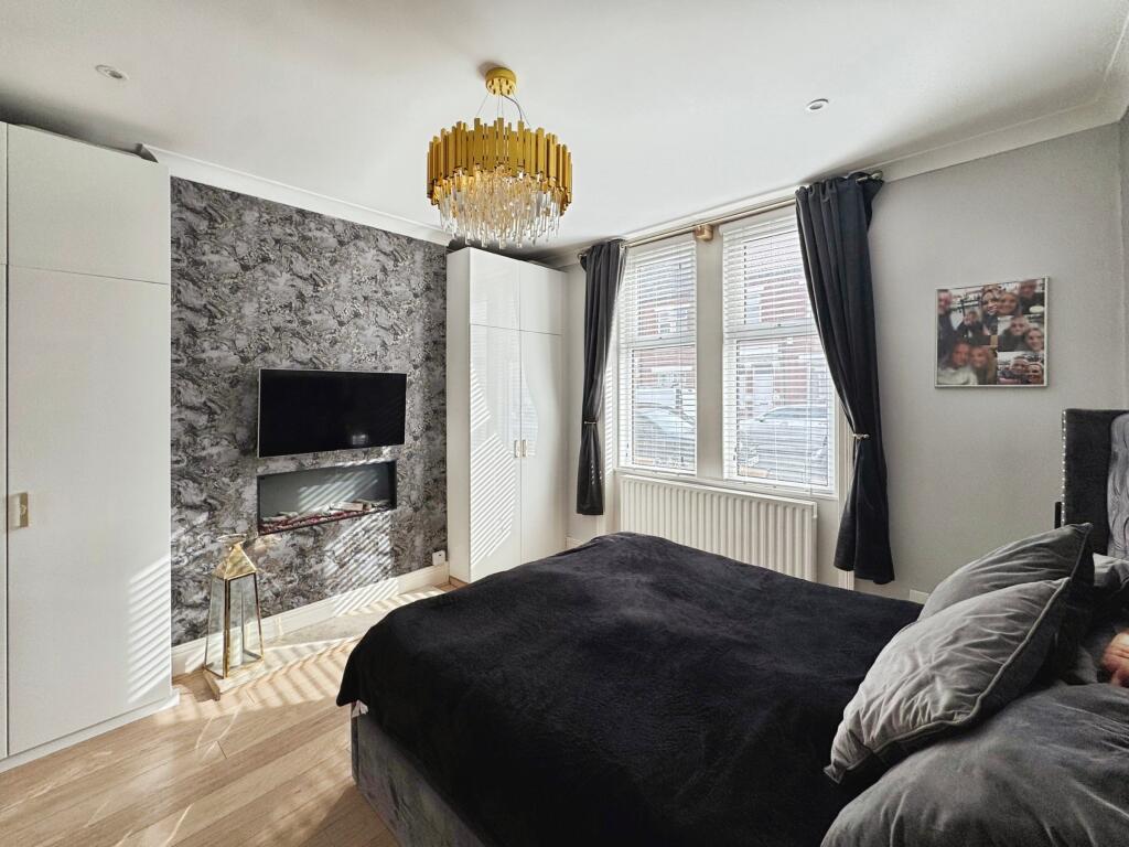 Apartment in North Tyneside, North East - View 5