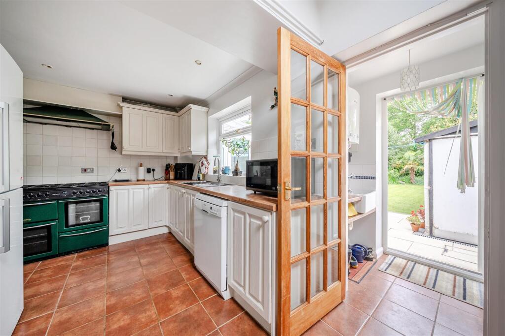 House in Berkshire, Wokingham Without - More