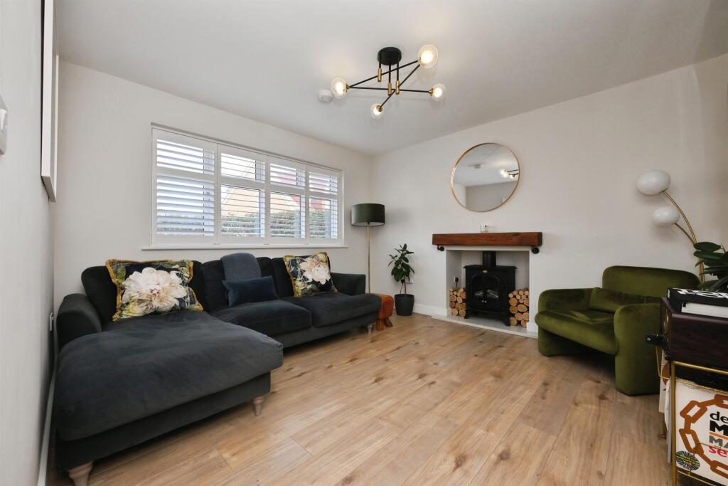 Greenview Grove, Waltham Abbey photo 2