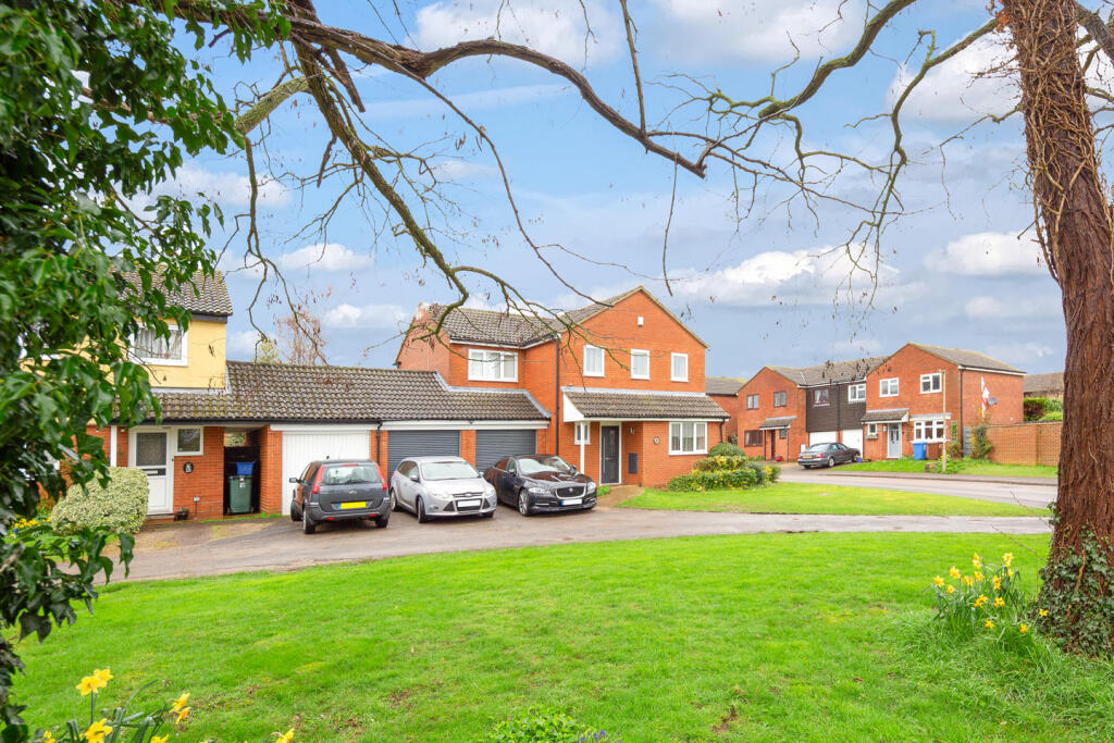 Main image of property: Windmill Avenue, Bicester, Oxfordshire