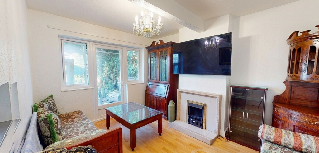 Woodmansterne Road, London, SW16 photo 3