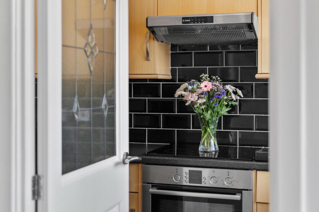 House in Mid Calder, Craigshill - View 2