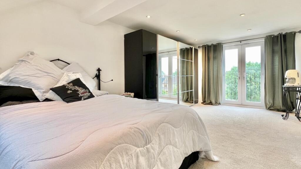 House in London - More