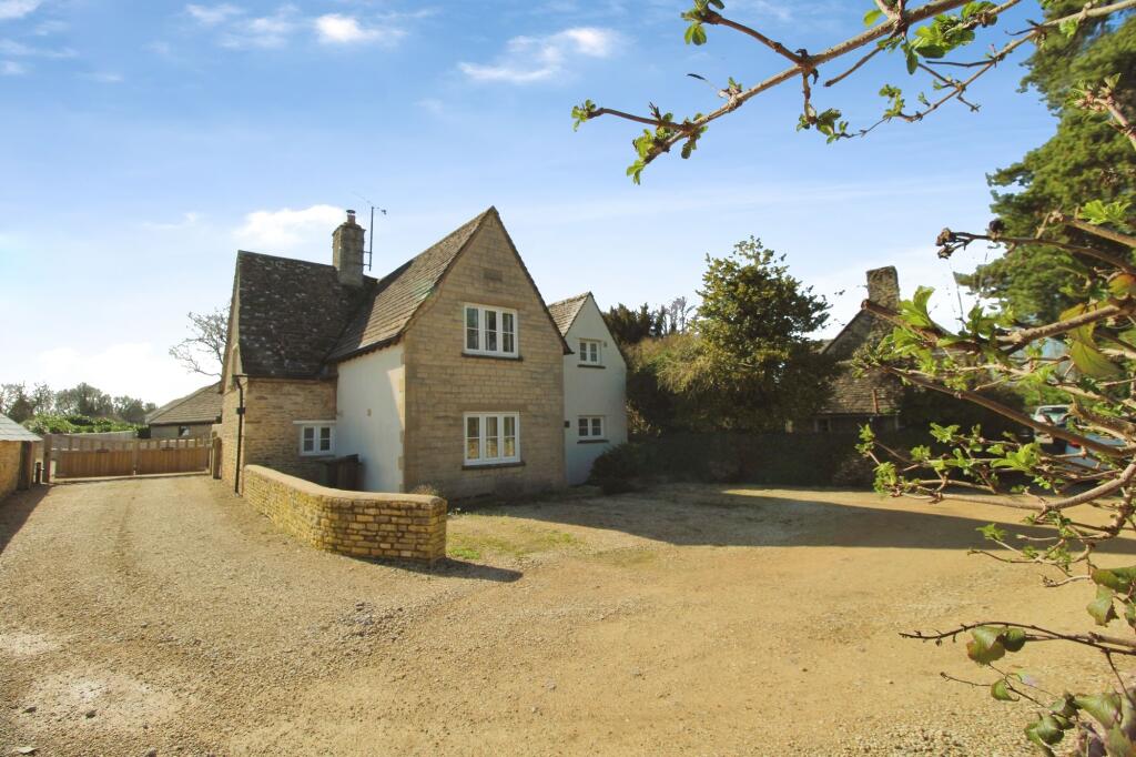 Main image of property: London Road, Fairford, GL7