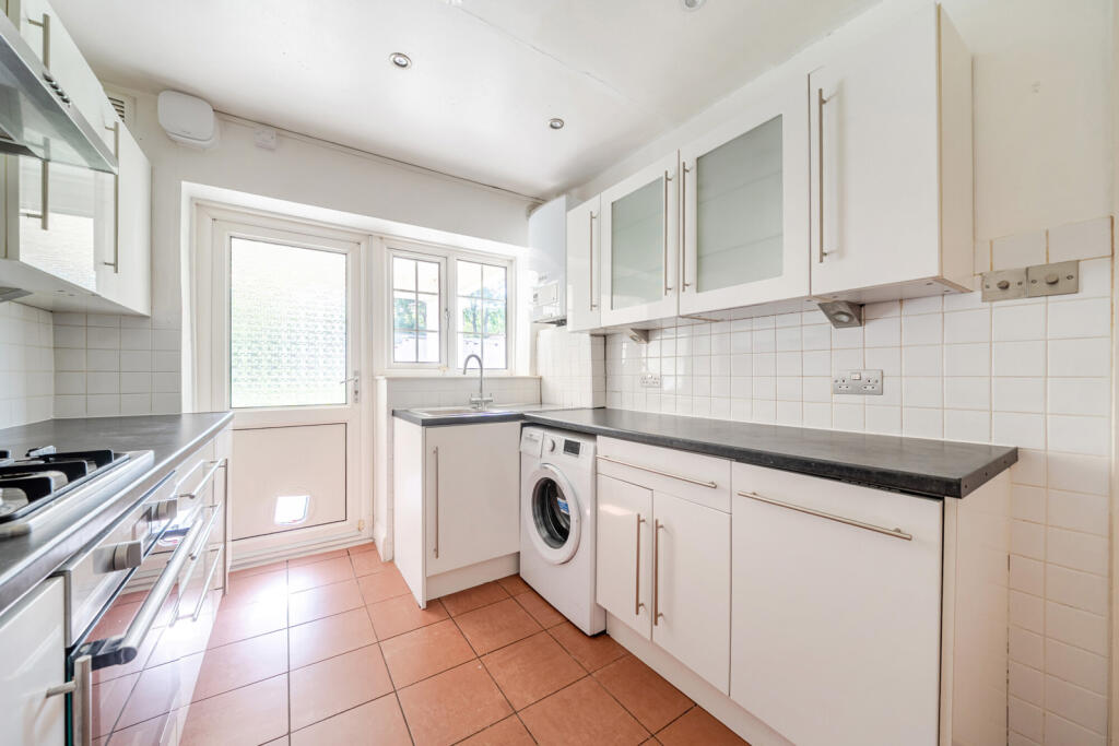Apartment in London - View 3