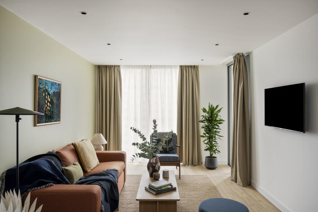 Main image of property: 1 Bed, Westferry Road, Canary Wharf