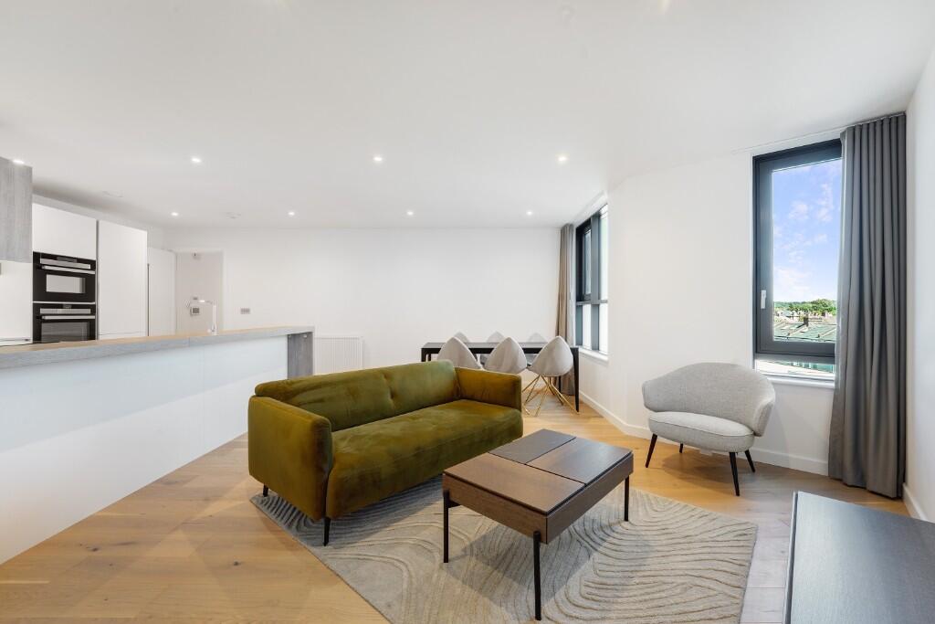 Main image of property: Twickenham Gateway, Bradshaw Close, Twickenham, TW1