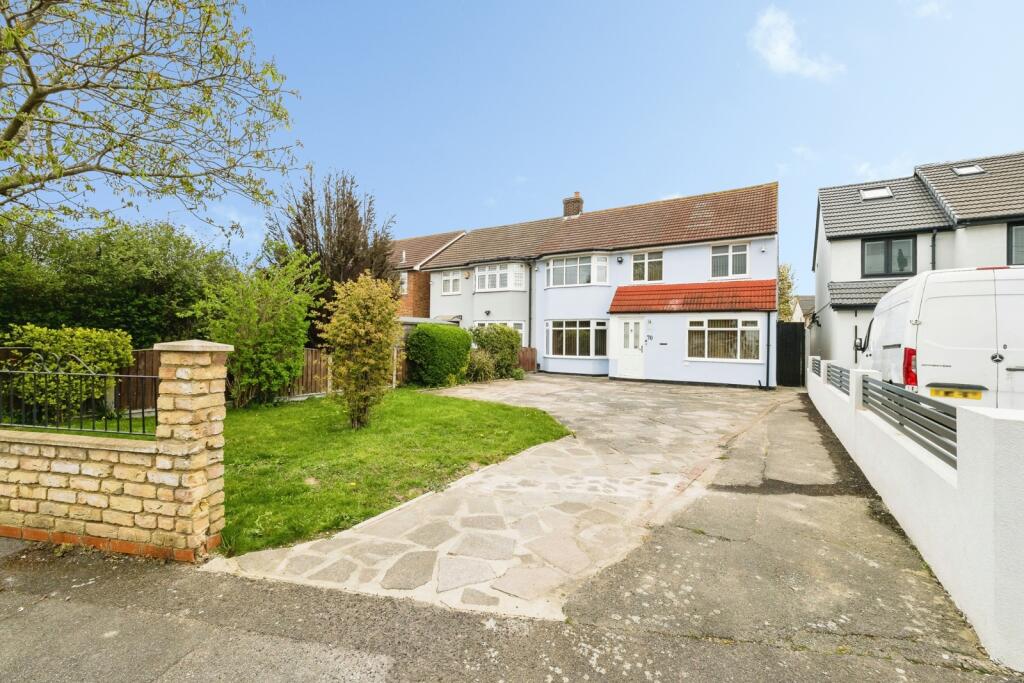 Main image of property: Sowrey Avenue, Rainham, Essex, RM13