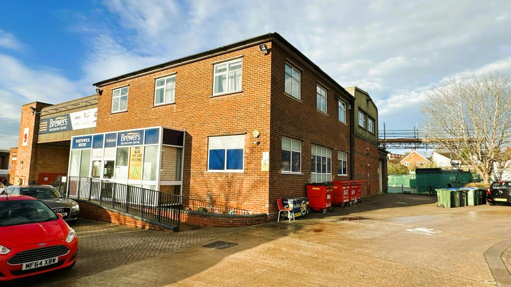 9 Fishers Industrial Estate Wiggenhall Road Watford WD18 0FN external 1.jpg