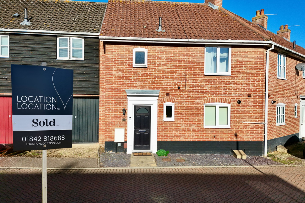 Main image of property: Coltsfoot Crescent, Bury St. Edmunds, IP32