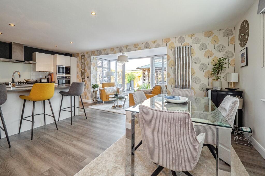 House in Hull - View 4