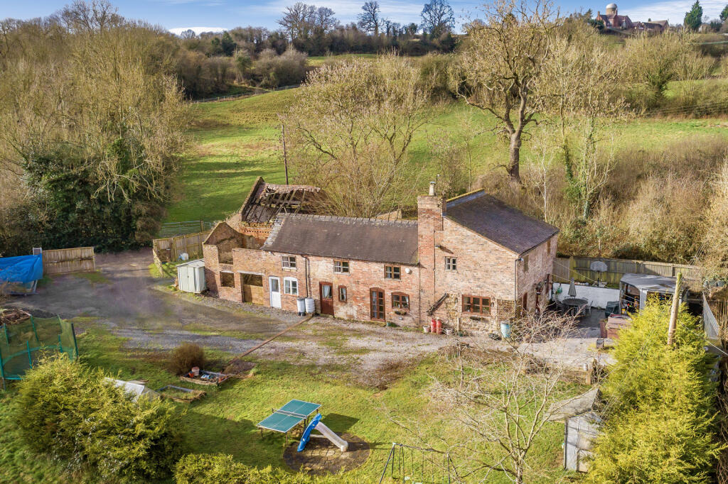 4-bed detached on The Tuckies Farmhouse, Jackfield, TF8 7LT, £625,000