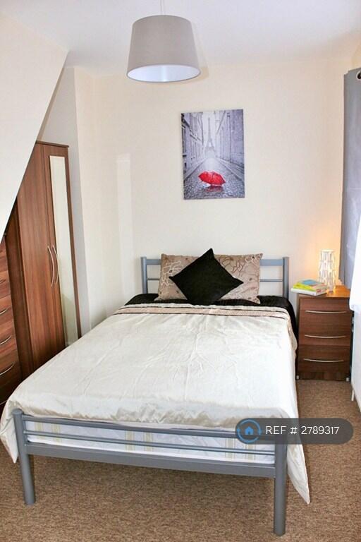 Main image of property: Royal Lane, West Drayton, UB7