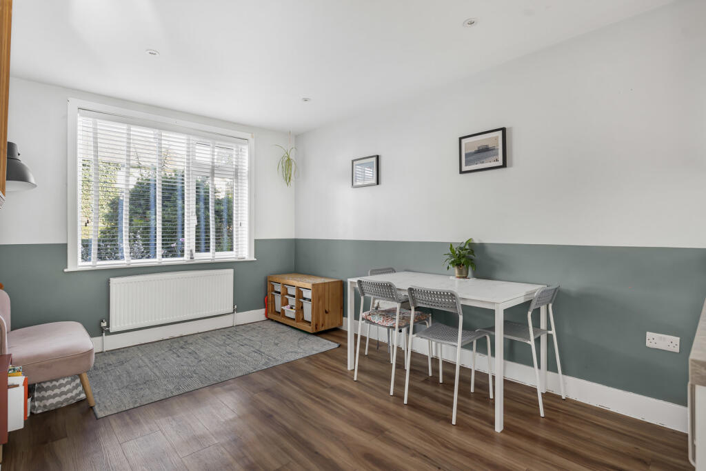 House in Guildford - View 4