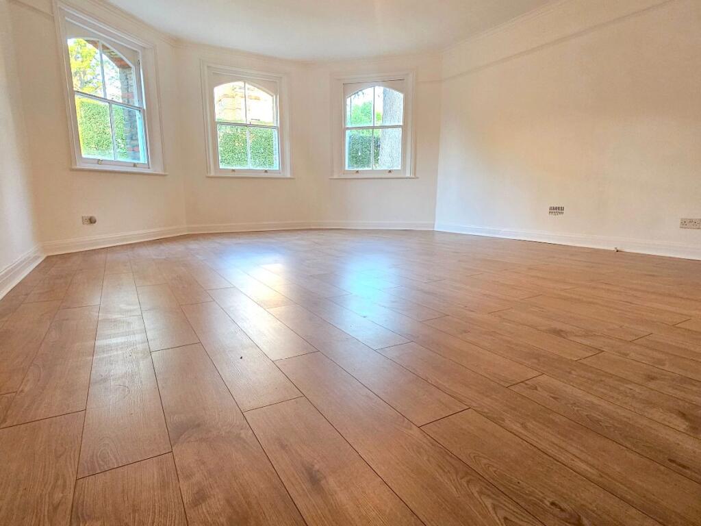 Apartment in Twickenham, East Twickenham, St Margarets - View 3