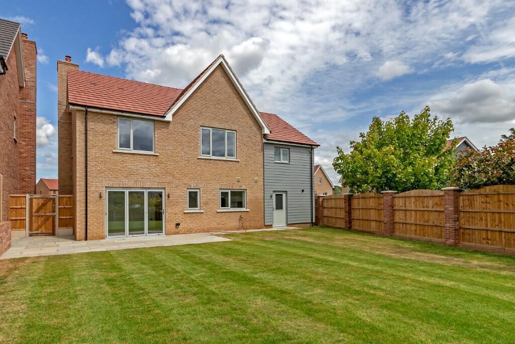 Main image of property: CHEQUER TREE WAY,
Maulden,
MK45 2PW