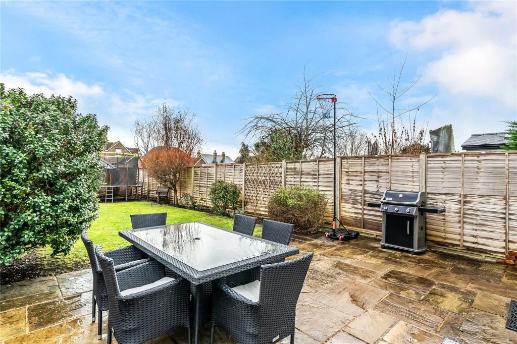 House in Reigate, South Park - View 4