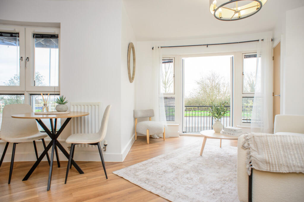 Apartment in Dartford, Swanscombe and Greenhithe - View 2
