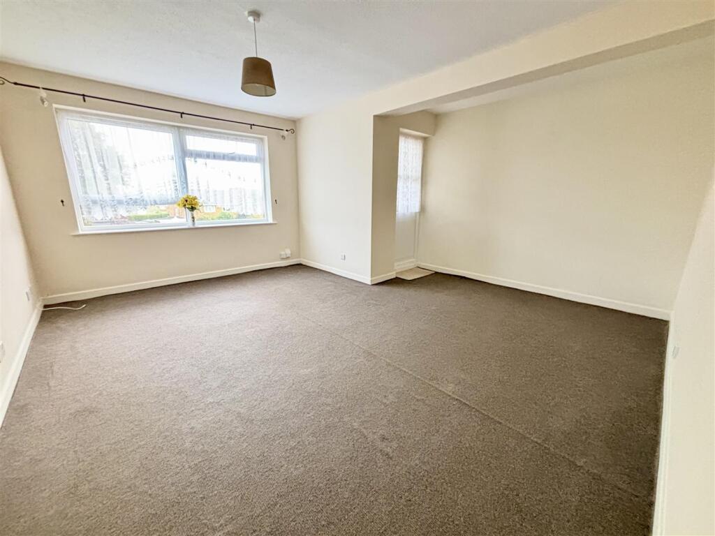 Apartment in Poole - View 3