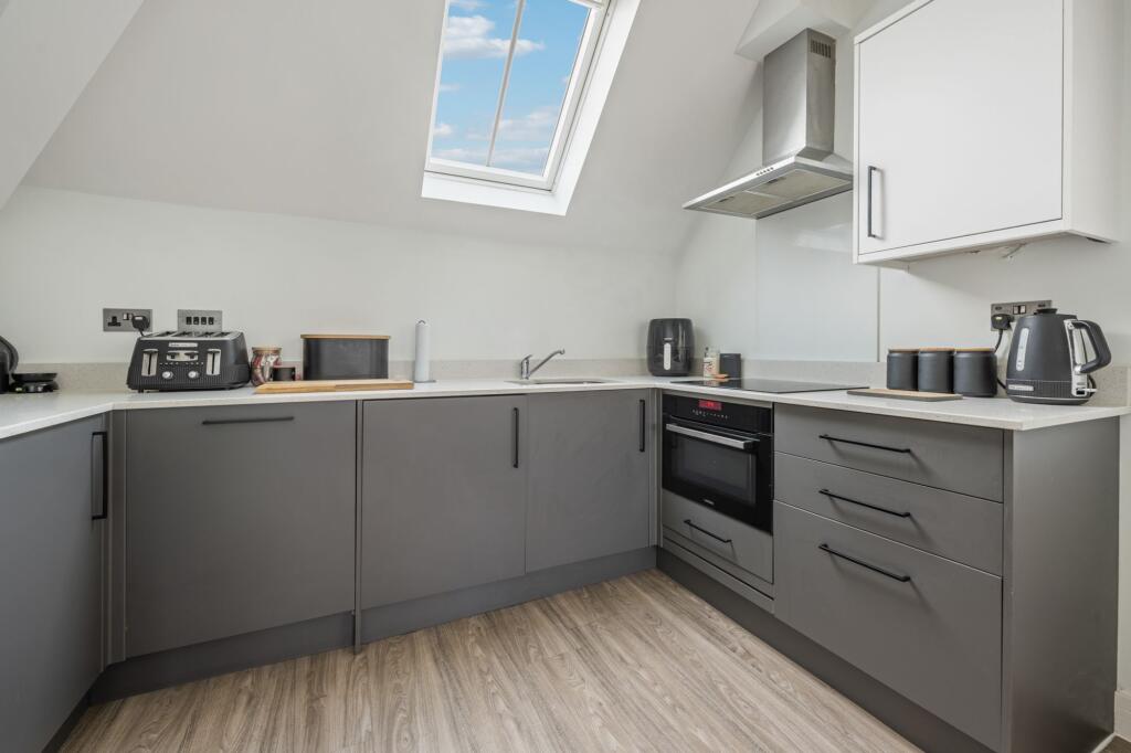 Apartment in Poole - View 3