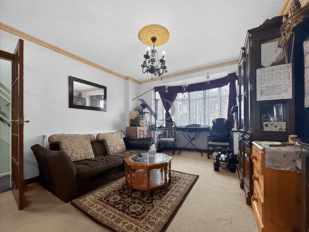 House in Twickenham - View 5