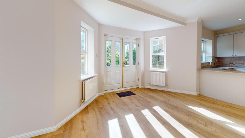 Apartment in Bradford, Ilkley - View 4