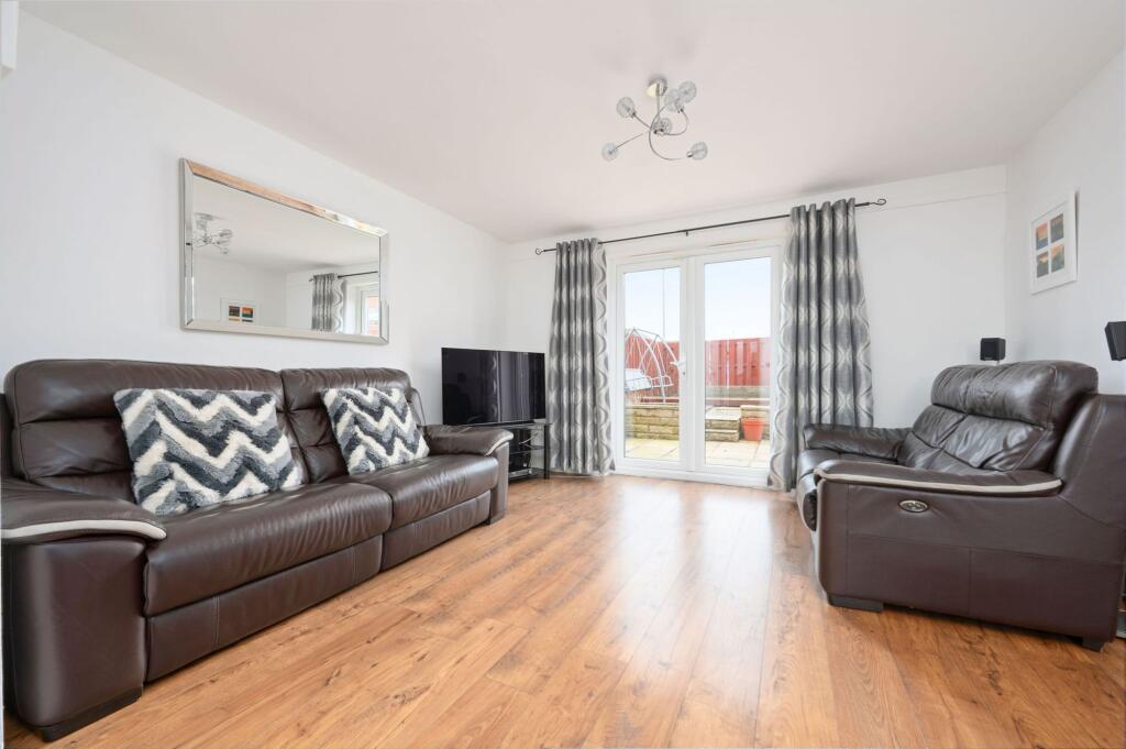 Middlebank Rise, Dunfermline, KY11 photo 4