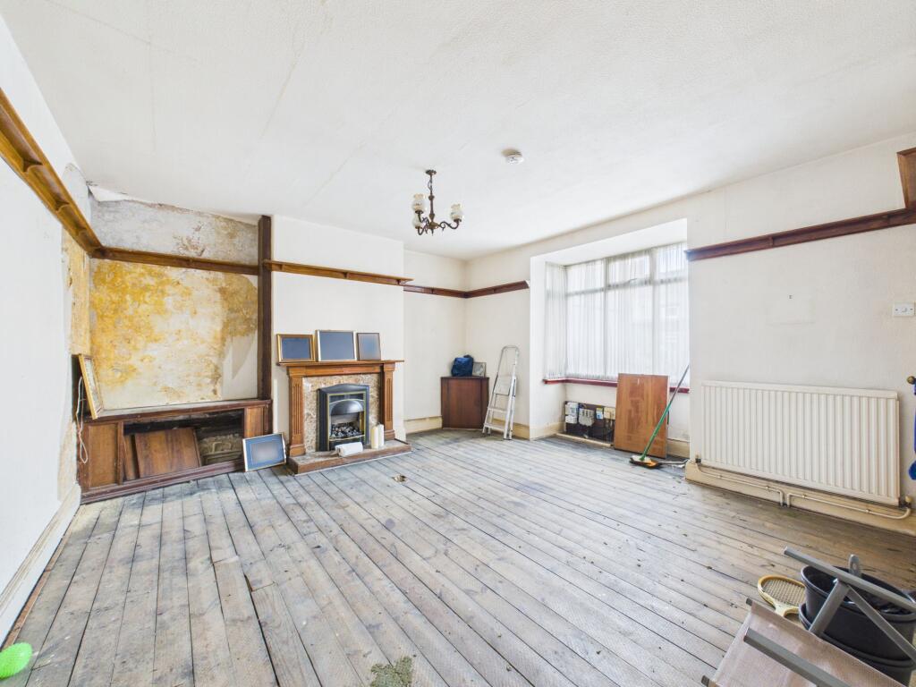 House in Ashfield, Sutton in Ashfield, Nottinghamshire - View 2