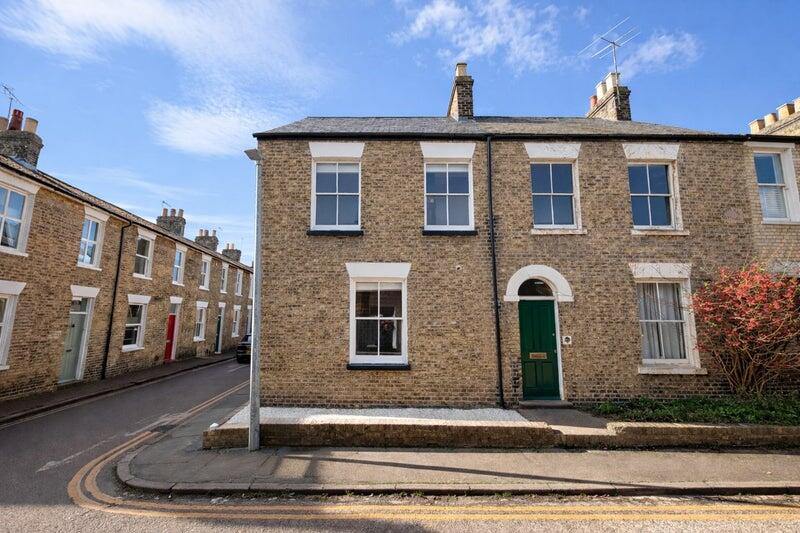 Main image of property: Trafalgar Street, Cambridge, CB4 1ET