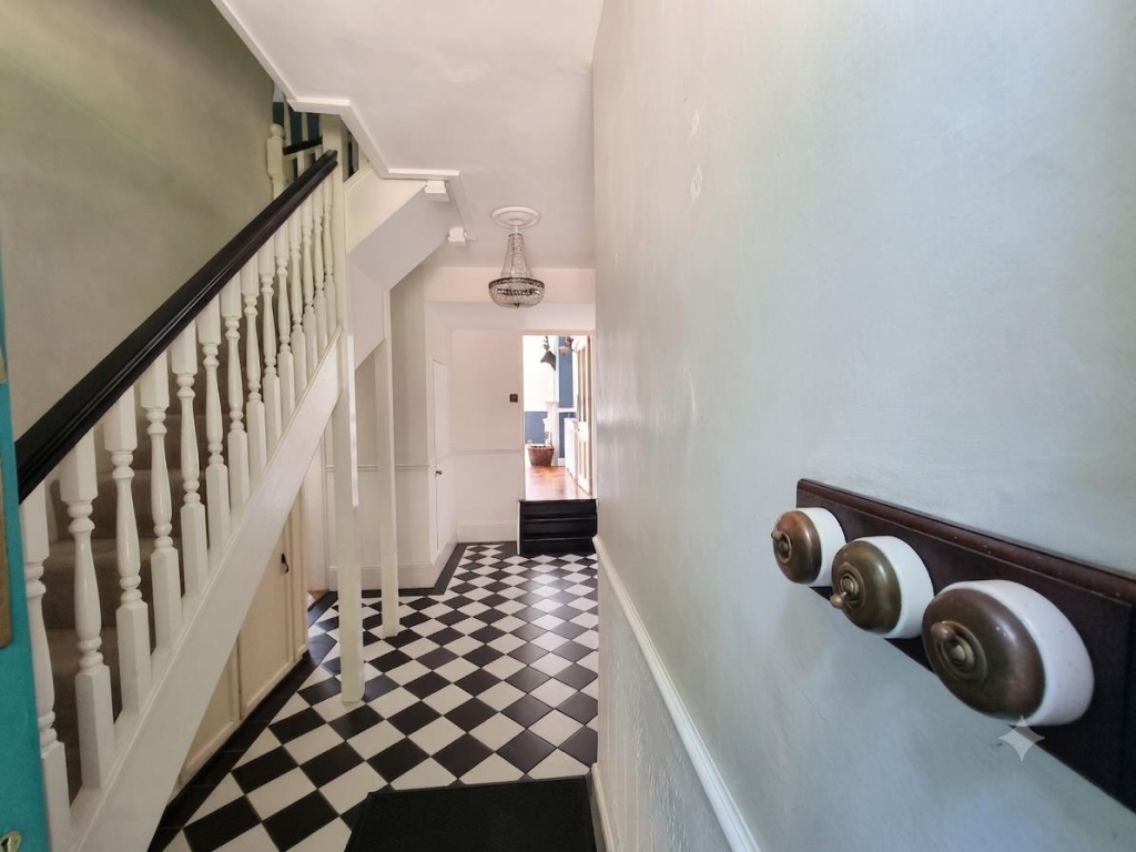 House in Portsmouth - View 5