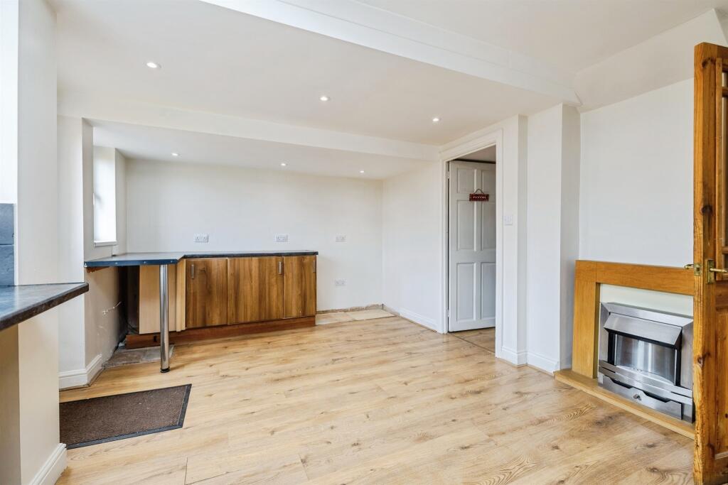 House in Lincoln, Lincolnshire - View 4