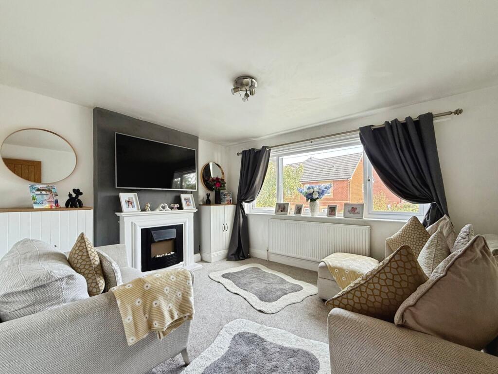 Apartment in Reading - View 3