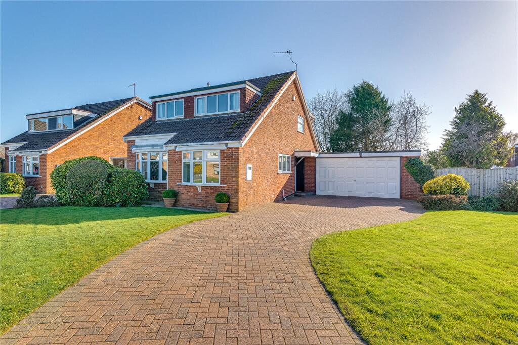 Main image of property: The Round Meade, Maghull, Liverpool, L31