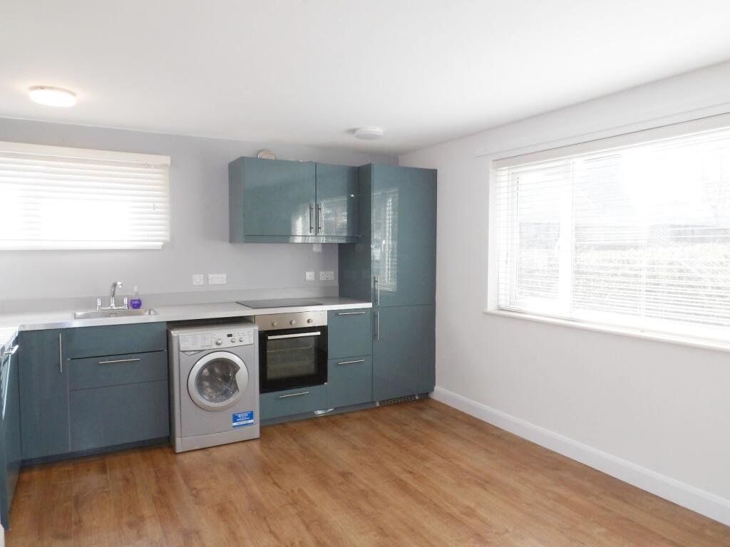 Apartment in Southampton - View 5