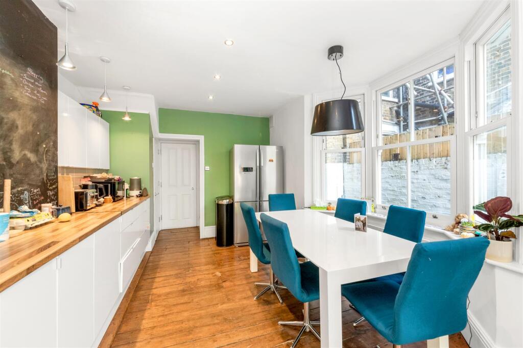 House in London - View 5