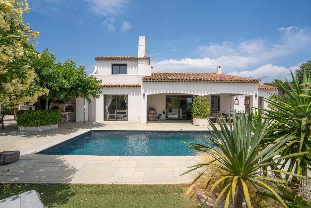 Main image of property: Provence-Alps-Cote d`Azur, Var, Ste-Maxime