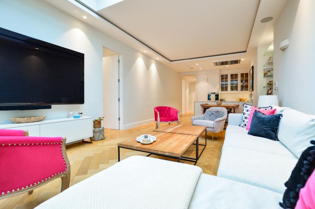 Main image of property: Flat A, 14 Hampstead Hill Gardens, Hampstead