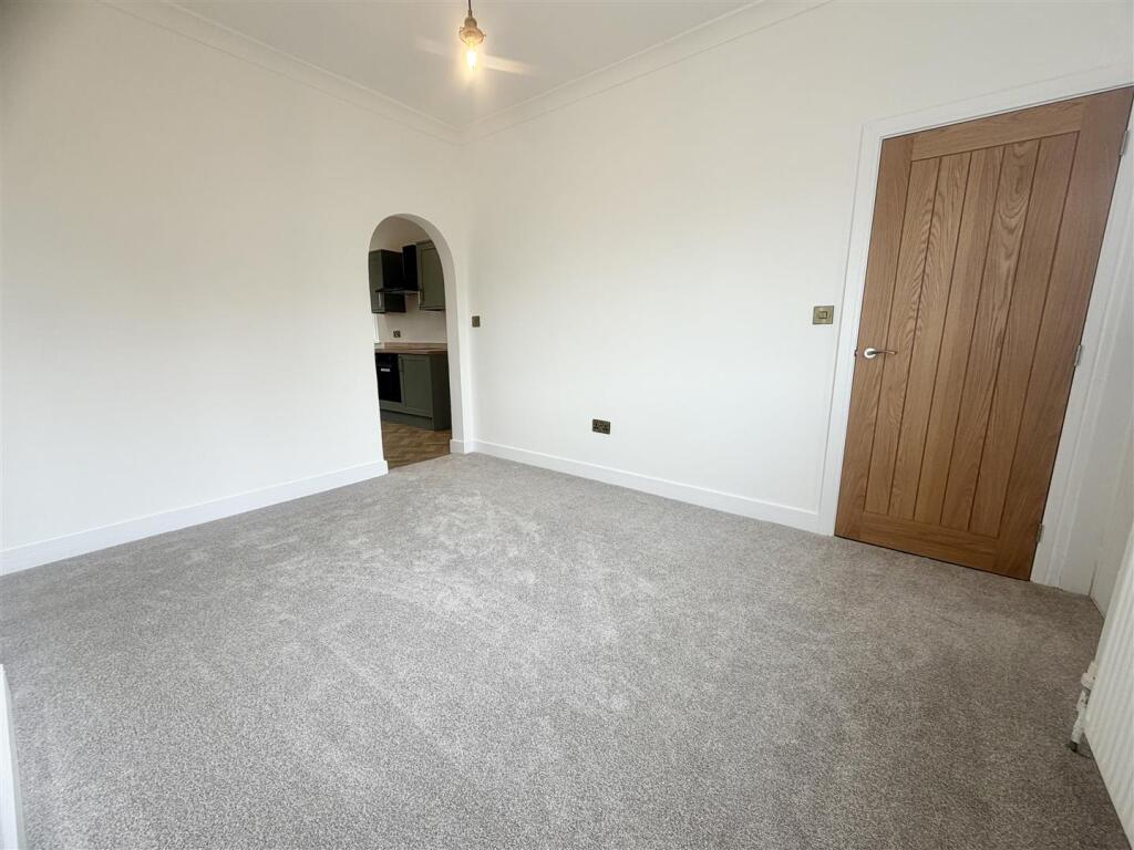 House in Leeds, Kippax - View 5