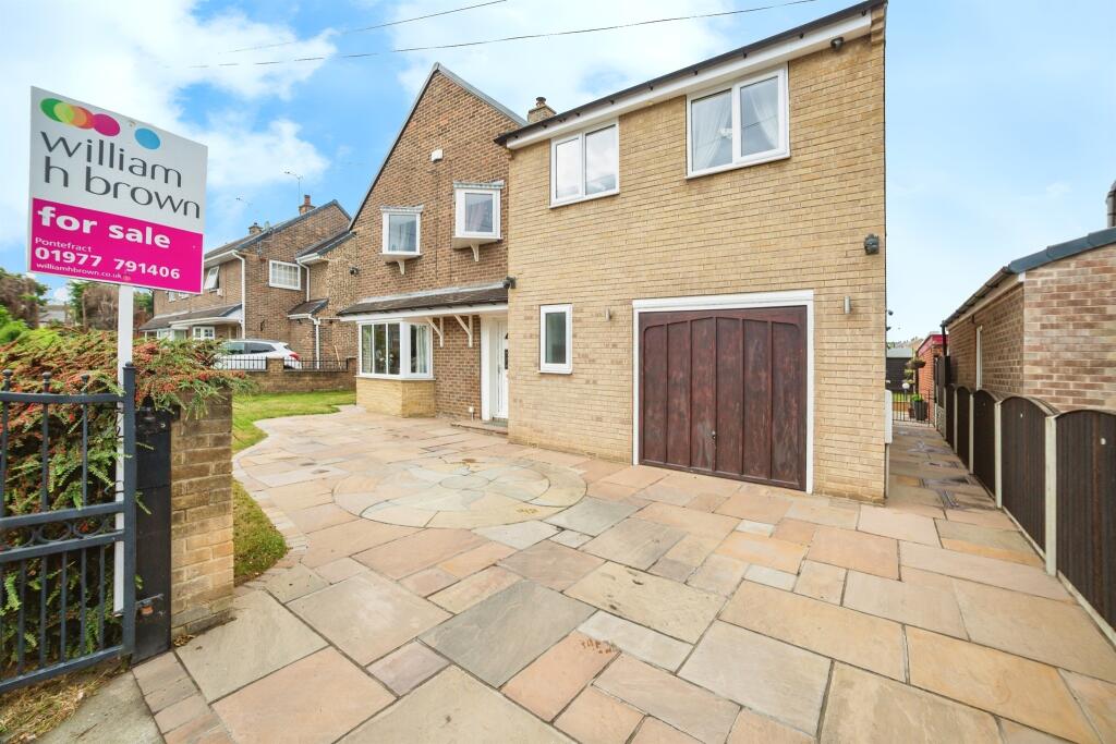 5-bed detached on Carr Lane, South Kirkby, Pontefract, £340,000
