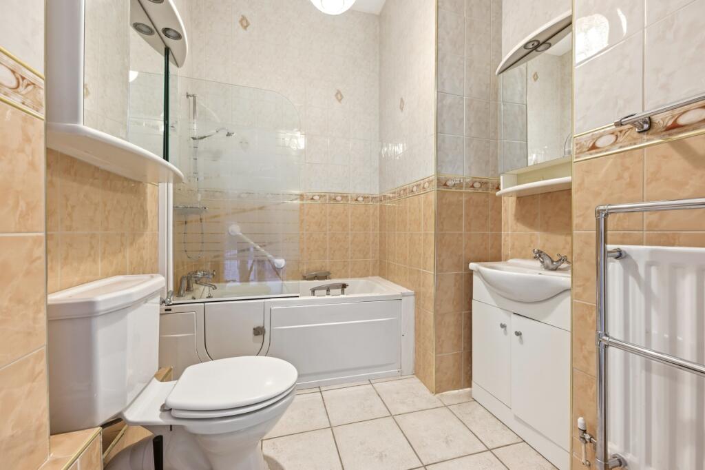 Additional image 10 of Astwick Manor, Coopers Green Lane, Hatfield, Hertfordshire, AL10