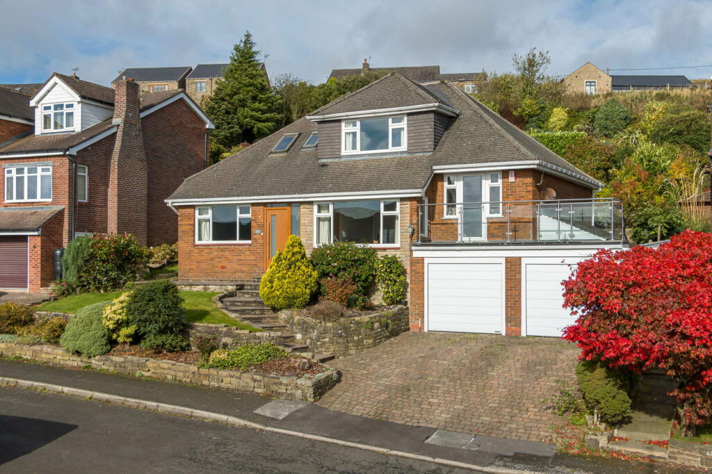 3-bed detached on Summershades Lane, Grasscroft, Saddleworth, £525,000