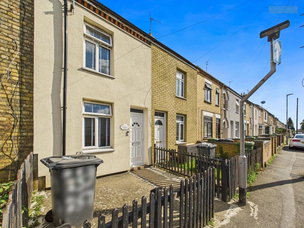 2-bed terraced on Gladstone Street, Peterborough, £170,000