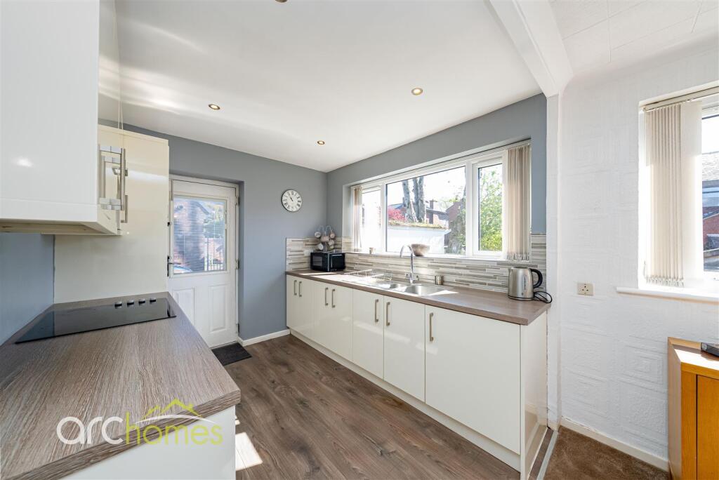 House in Wigan, Greater Manchester - More