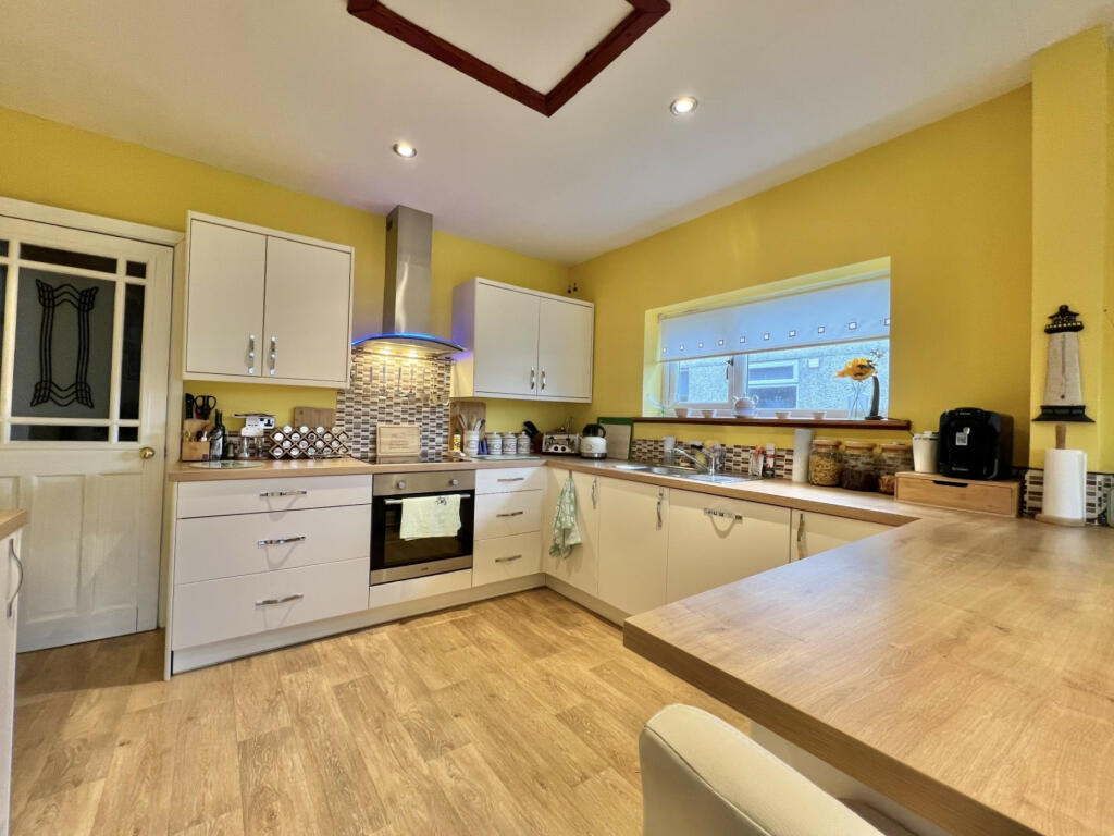 Links Road,  Knott End on Sea, FY6 photo 3
