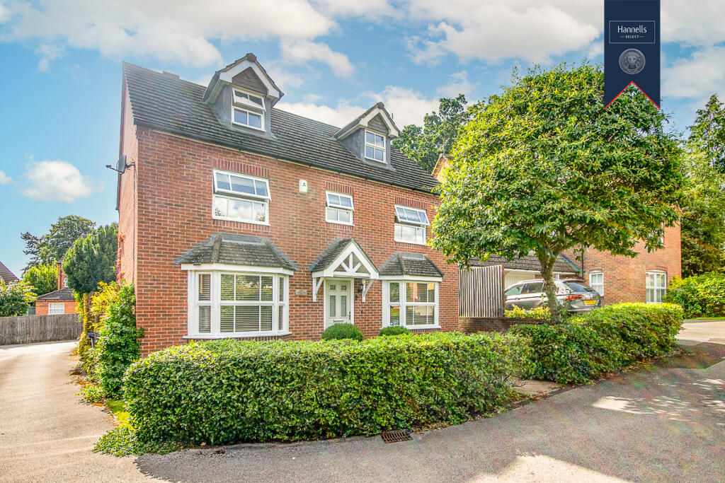 5-bed detached on Highfields Park Drive, Derby, £525,000
