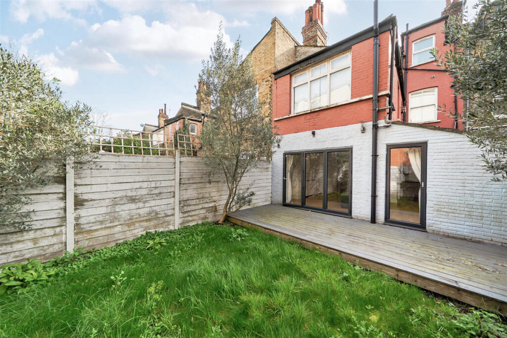 Apartment in London - View 3